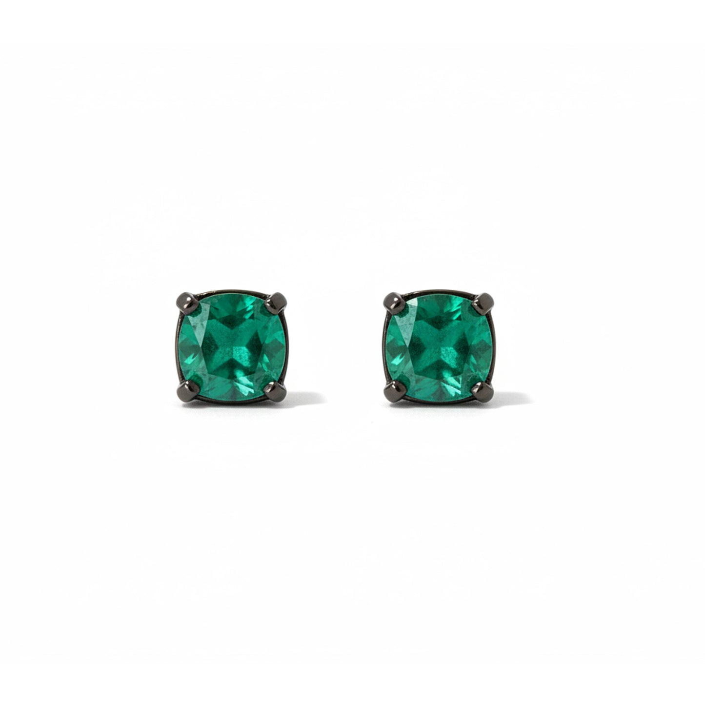 14K Gold 2mm Solitaire Emerald 4 Prong Stud Earrings