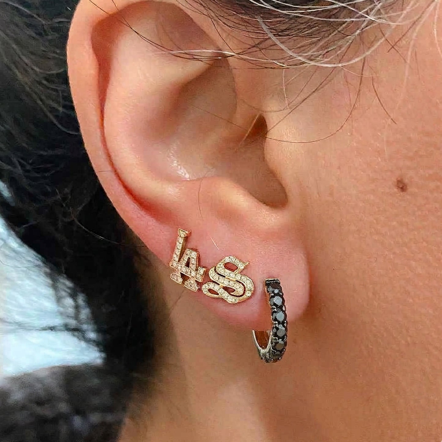14K Gold Black Diamond Thick Huggie Hoop Earrings (13.75mm x 9.5mm)
