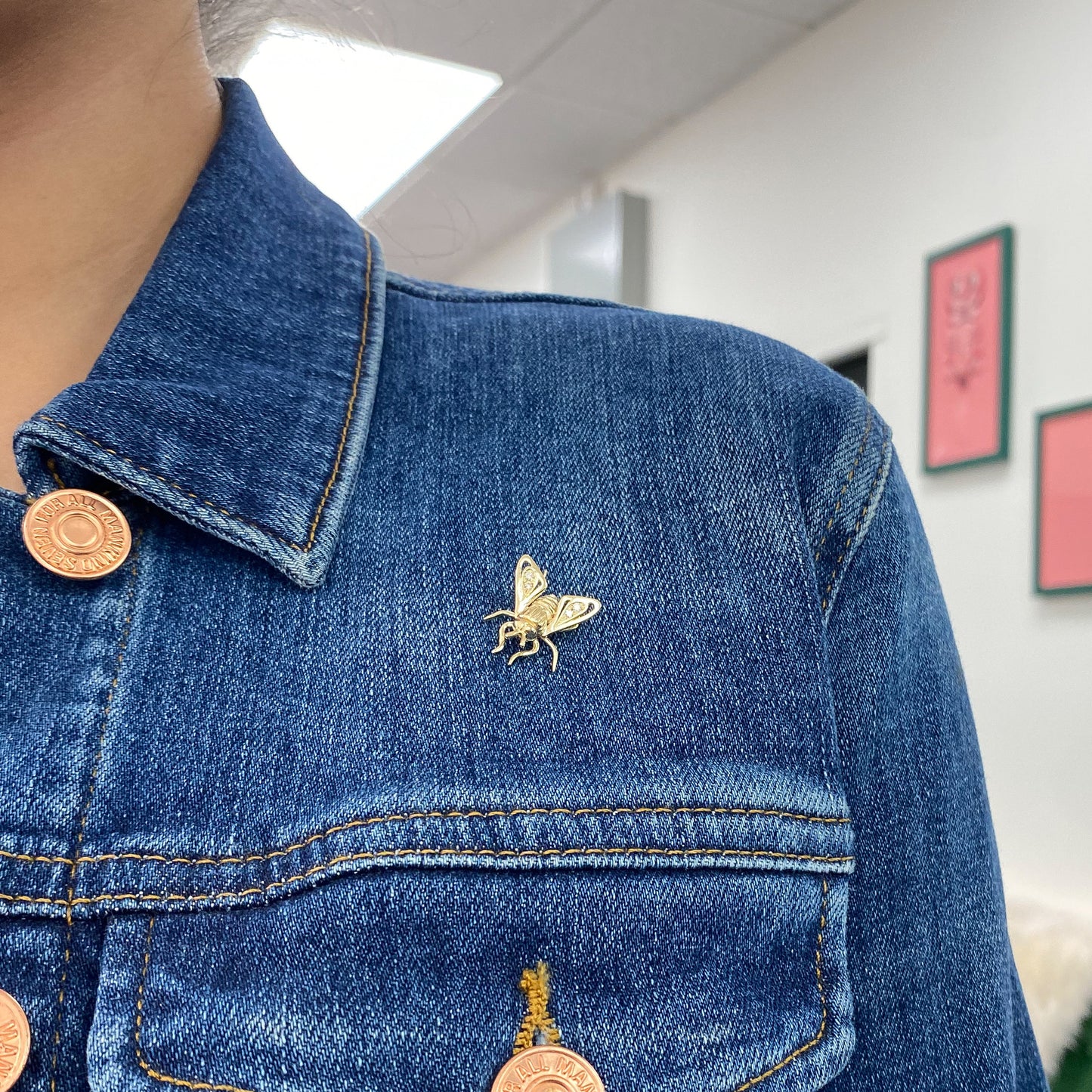 14K Gold Diamond Fly Pin
