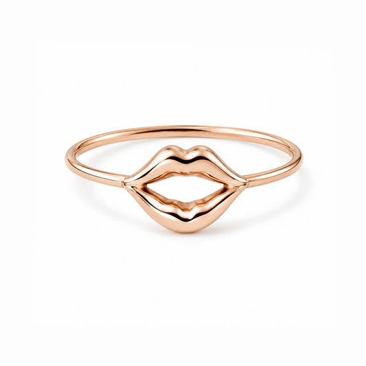 14K Gold Lip Pout Kiss Ring