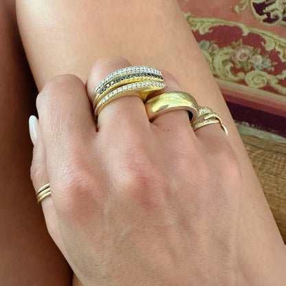 14K Gold Black Diamond Pavé Shark Fin Ring