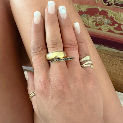 14K Gold Black Diamond Pavé Shark Fin Ring