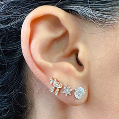 14K Gold Pavé Diamond Hebrew Chai Stud Earrings
