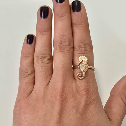14K Gold Large Size Seahorse Ring with Diamond Eye