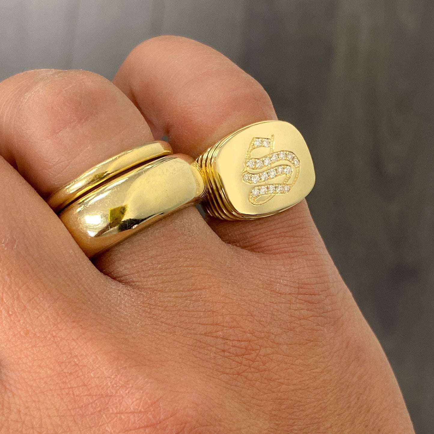 14K Gold Retro Riveted Square Signet Ring