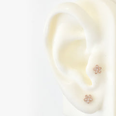 14K Gold Pavé Diamond XS Daisy Flower Stud Earrings