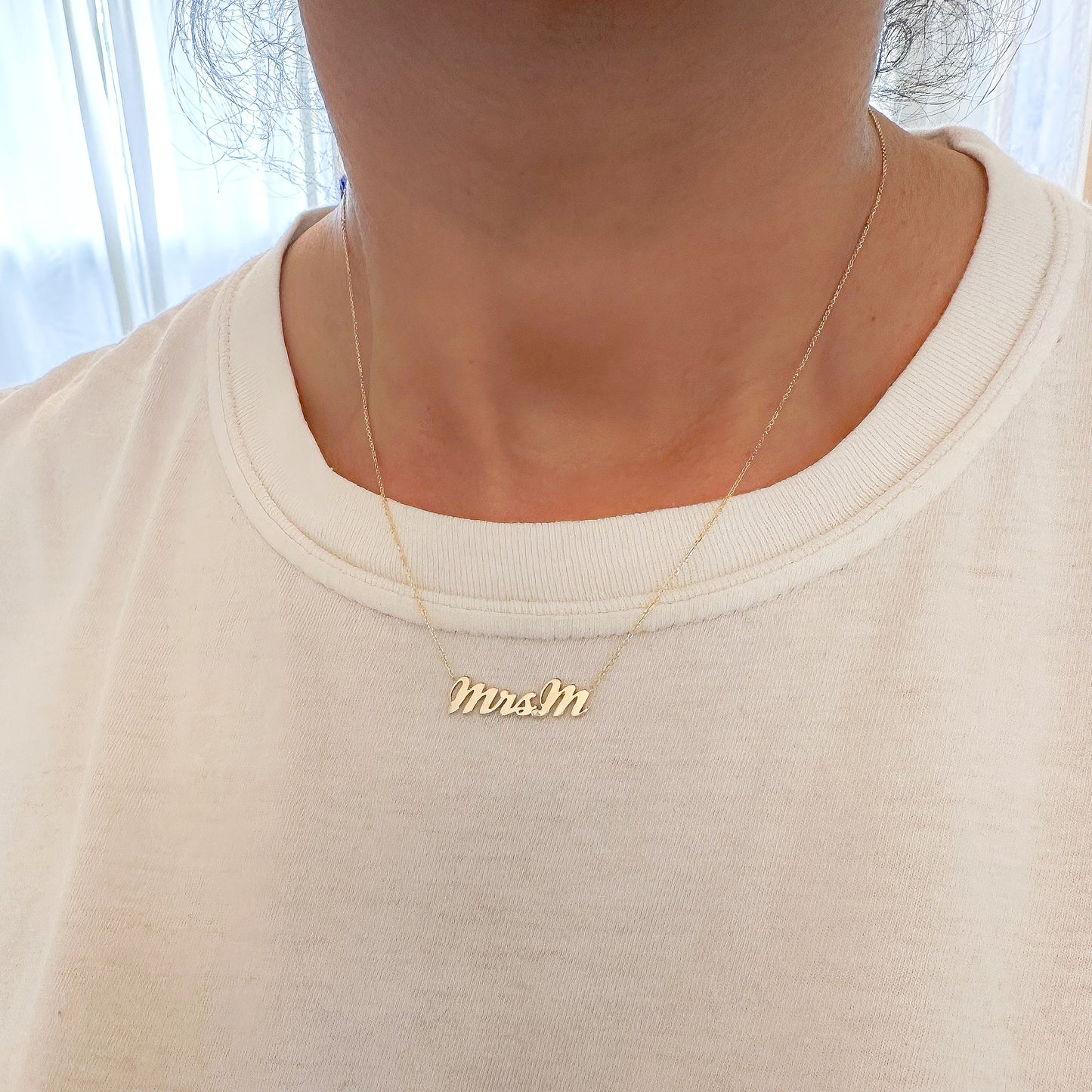 14K Gold Mrs. Nameplate Pendant Necklace ~ Script Font