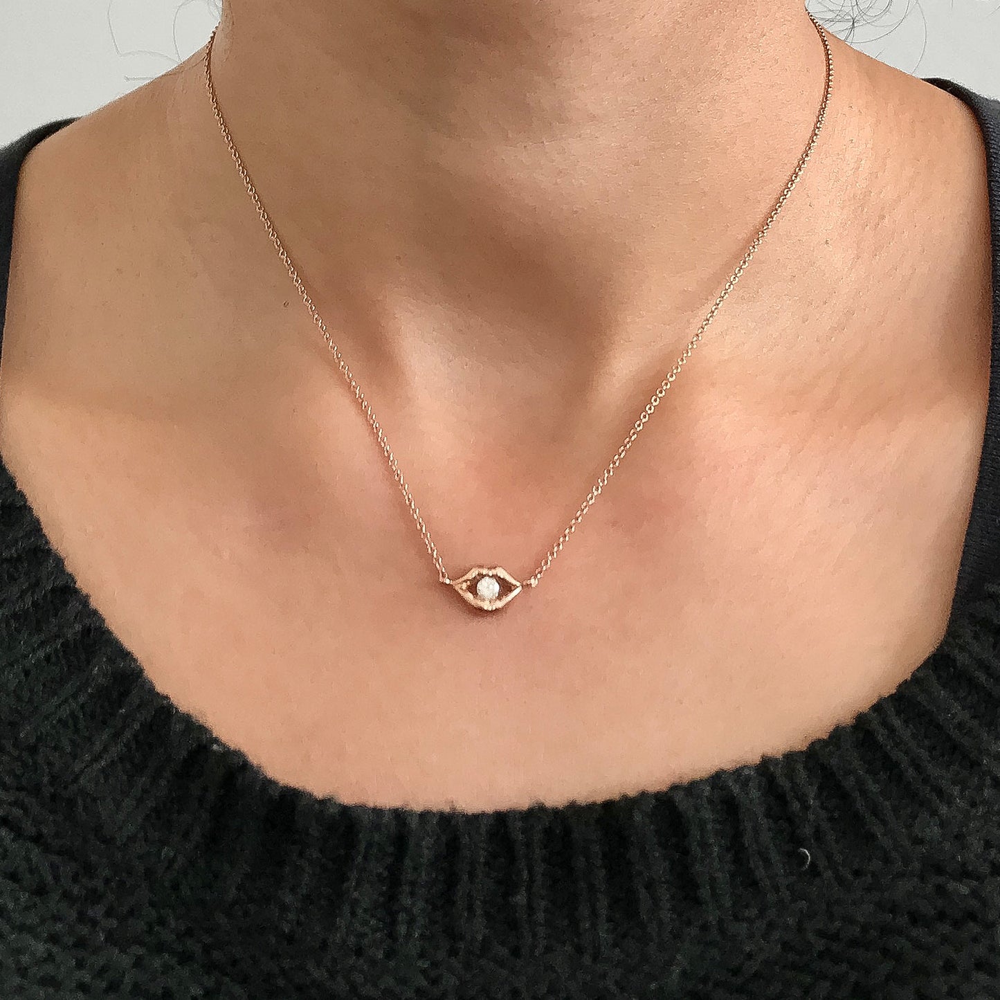 14K Gold Lip Pout Necklace