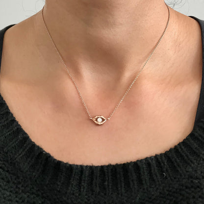 14K Gold Lip Pout Necklace